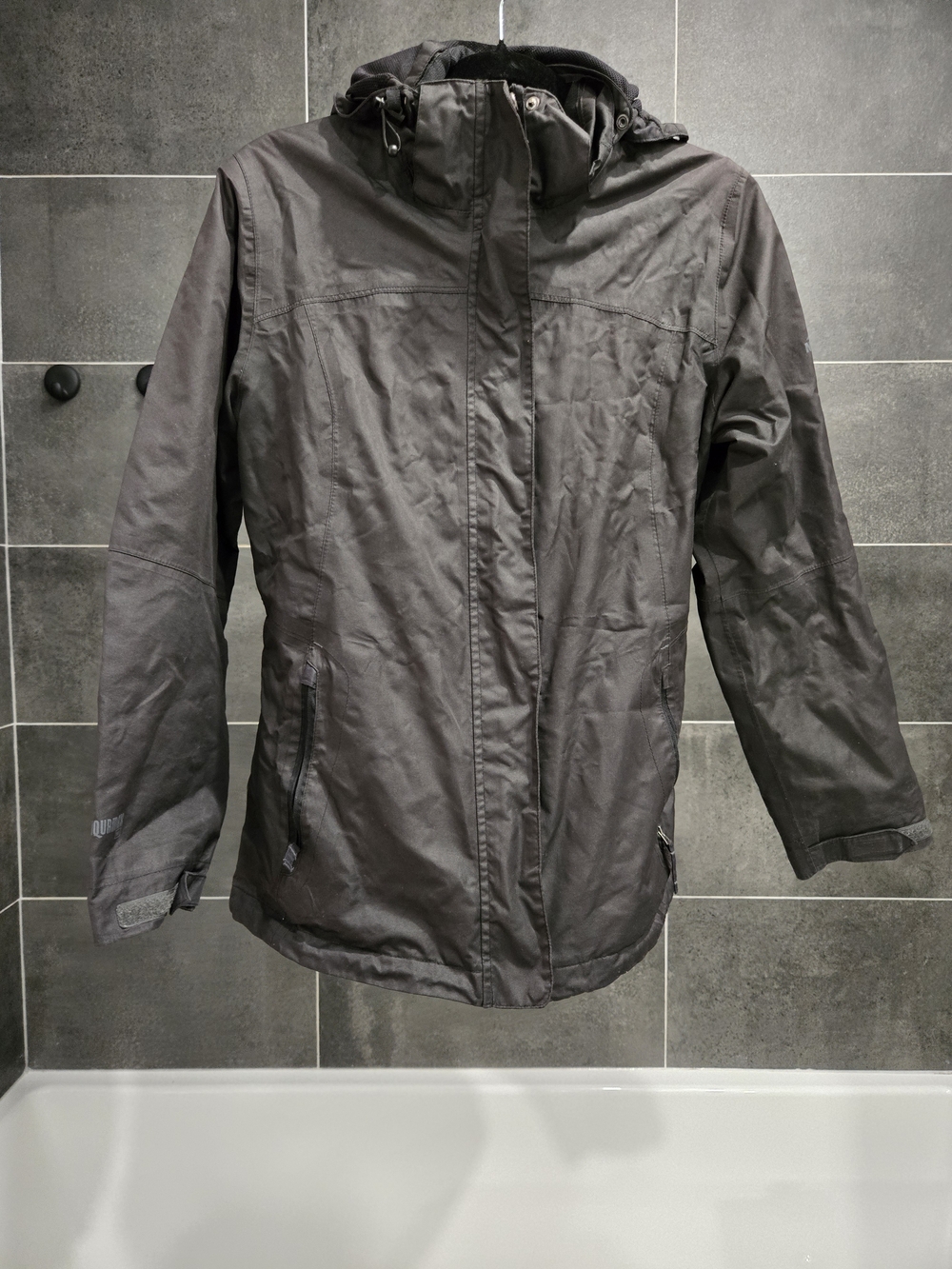 Hiking Jacket / Windbreaker